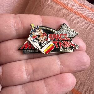 Rare Space Mountain Slider Disney Trading Pin 2010